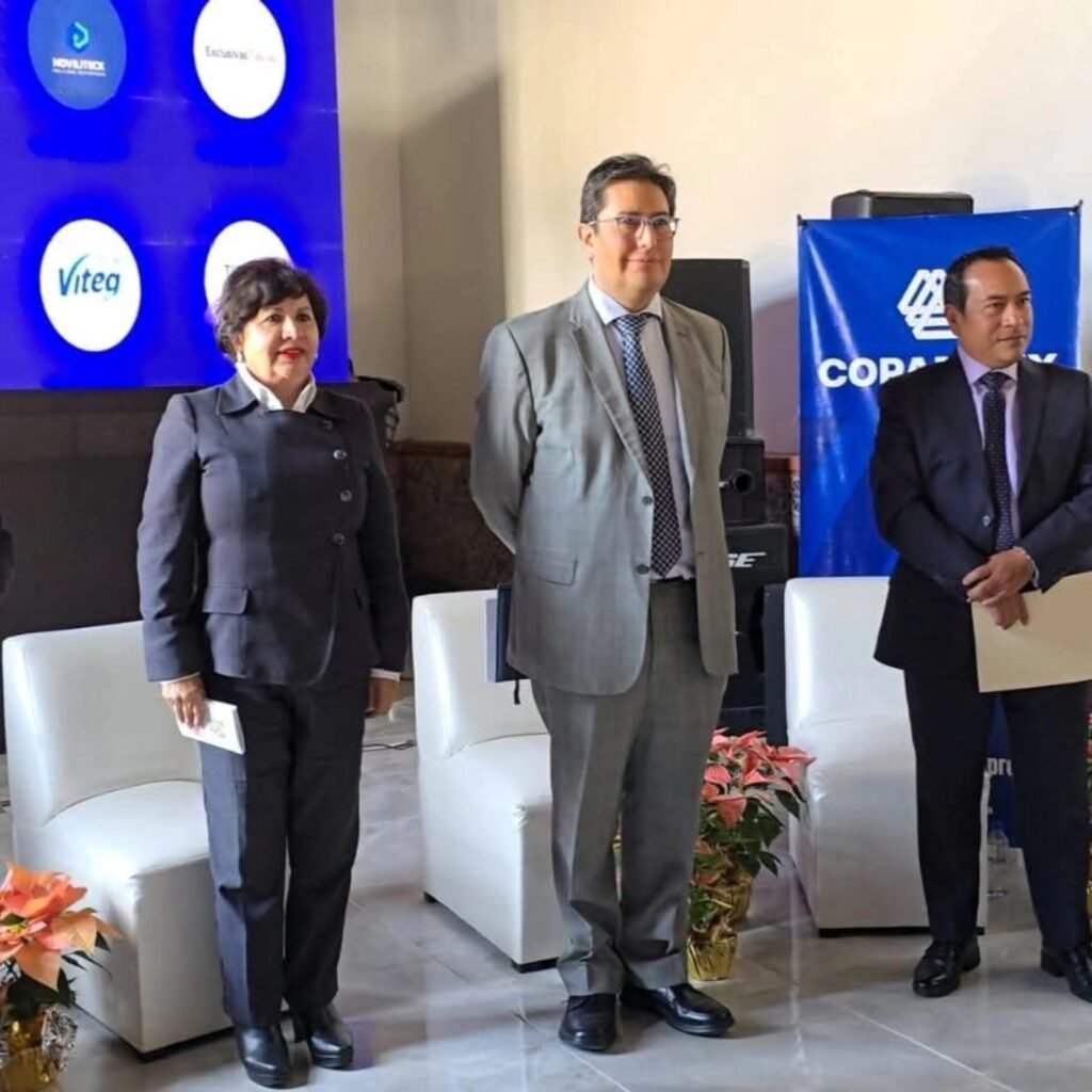 Dr. Carlos Eric Ixtlapale Carmona - Notario 3 - Huamantla